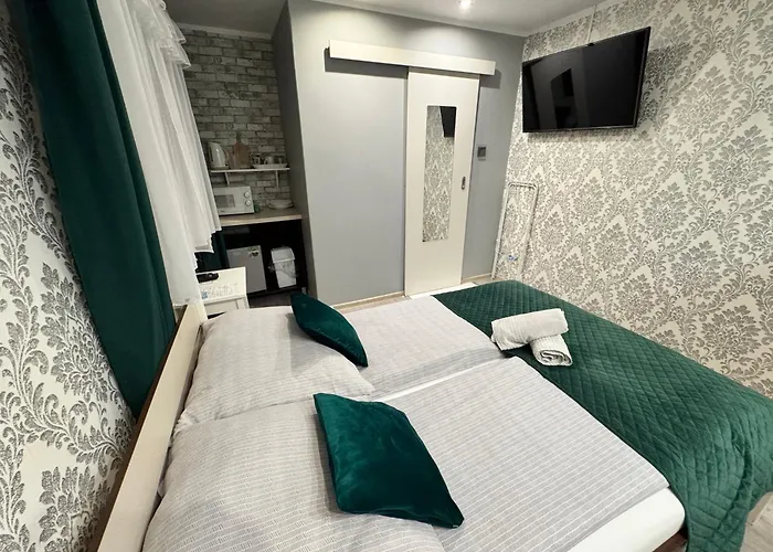 Dwuosobowy Na Rogu * ミエンジズドロイェ